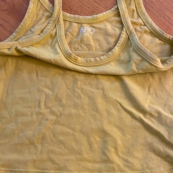 ARQ crop tank in XS. GUC. - Picture 3 of 3